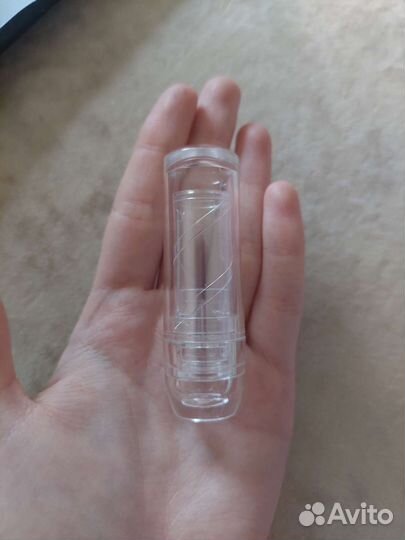 Футляр для помады