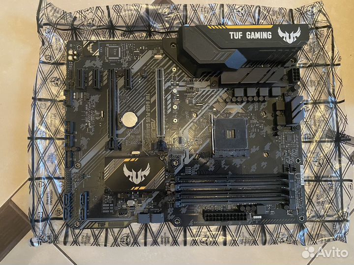 Материнская плата msi b550 tomahawk