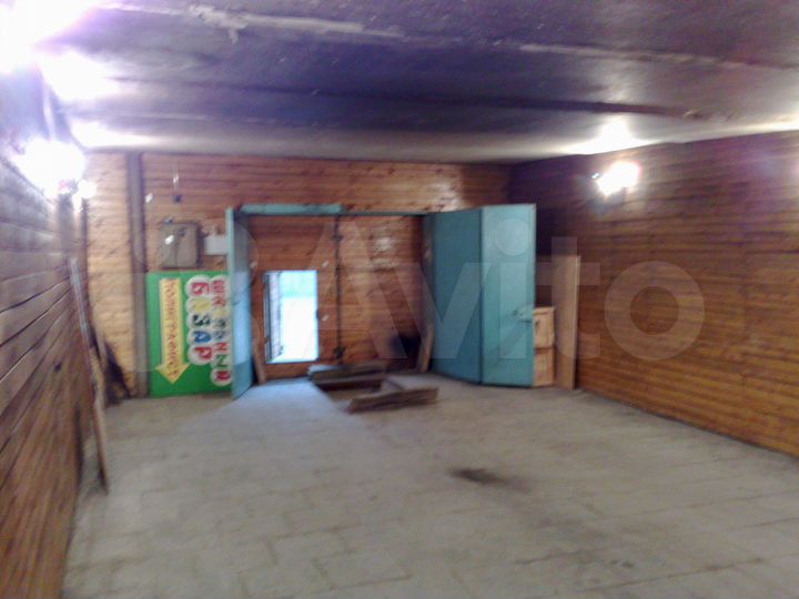 Гараж, > 30 м²