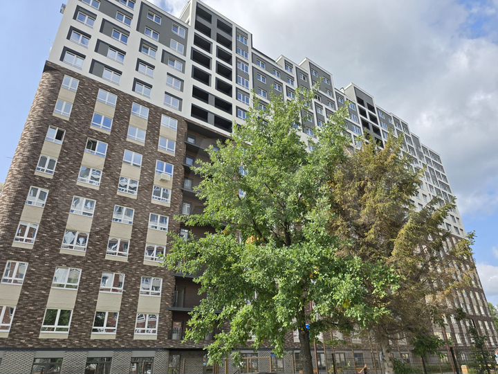 2-к. квартира, 70,4 м², 5/17 эт.