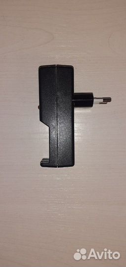 Зарядное устройство для пальчиковых аккумуляторов