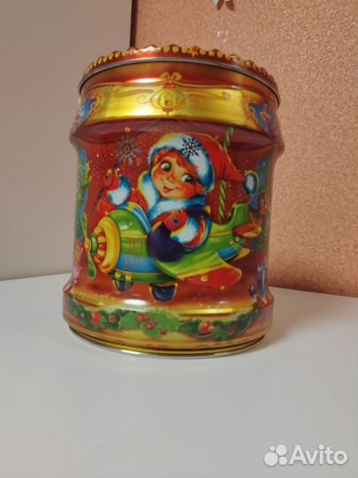 Коробка подарочная новогодняя