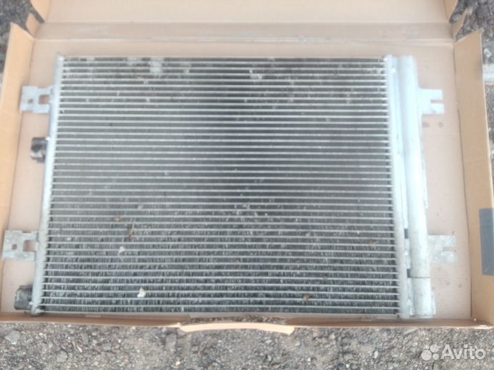 Радиатор кондиционера рено