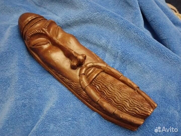 Деревянное лицо, ручная работа