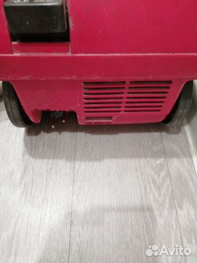 Пылесос бу Sanyo