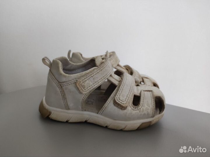 Сандалии для девочки 25