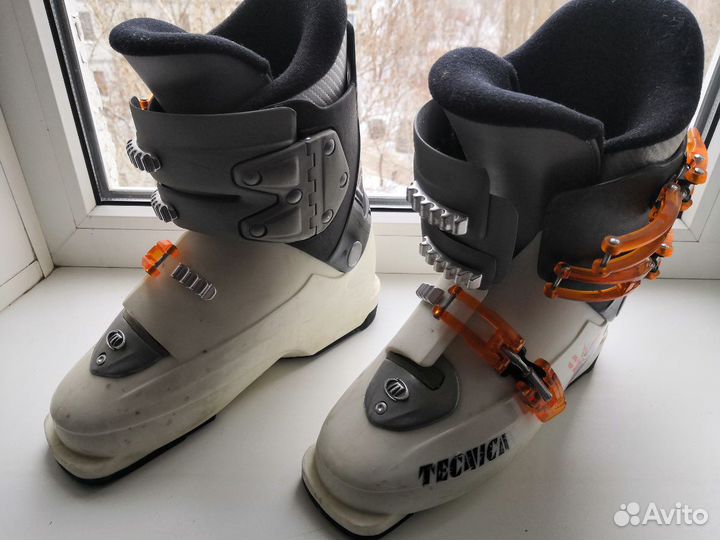 Горнолыжные ботинки