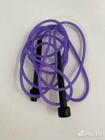 Скакалка спортивная фиолетовая Torneo