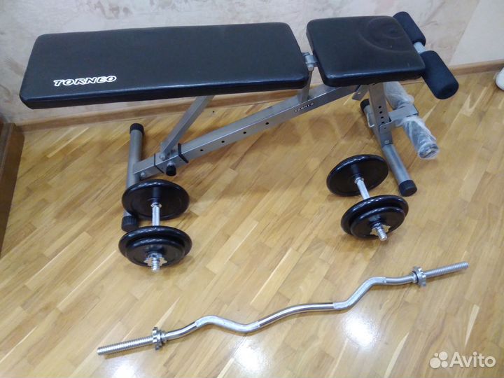Скамья для жима и пресса + штанга + гантели