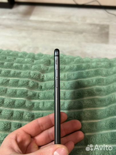 iPhone 8, 64 ГБ