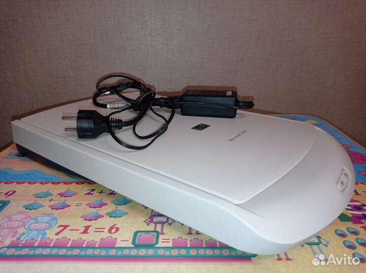 Сканер HP ScanJet 2400