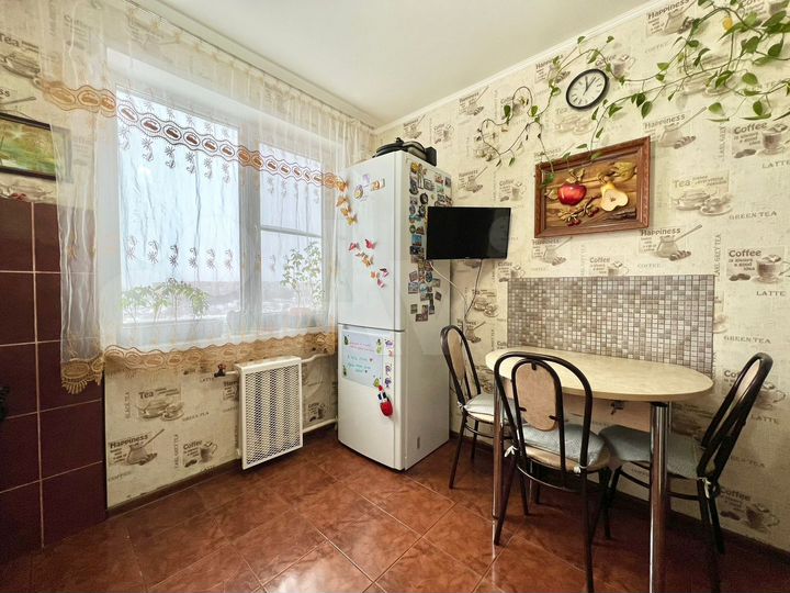 2-к. квартира, 54 м², 9/9 эт.