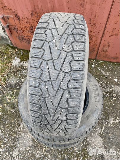 Pirelli Ice Zero 215/60 R16 99T