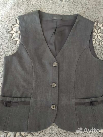 Жилетка для девочки школьная