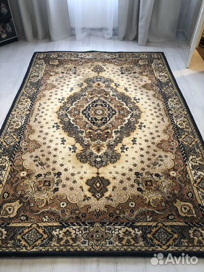 Ковер шерстяной