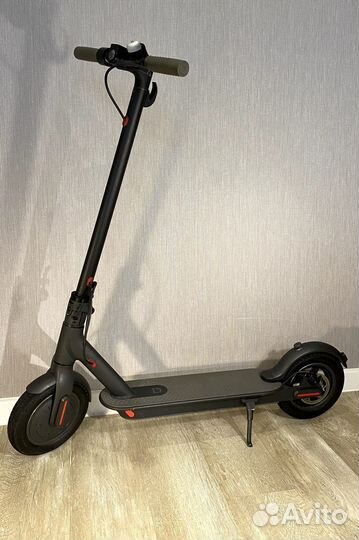 Электросамокат Xiaomi Mijia M365
