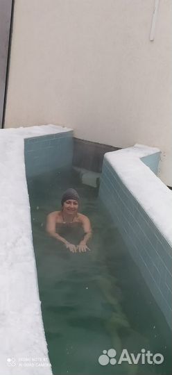 Доставка в теплый бассейн под открытым небом