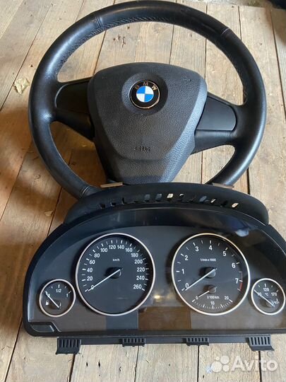 Руль и приборная панель BMW X3