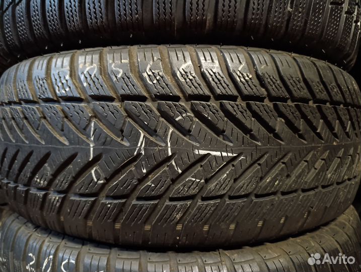 Goodyear UltraGrip 205/60 R16 T