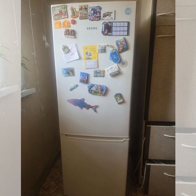 Холодильник Vestel