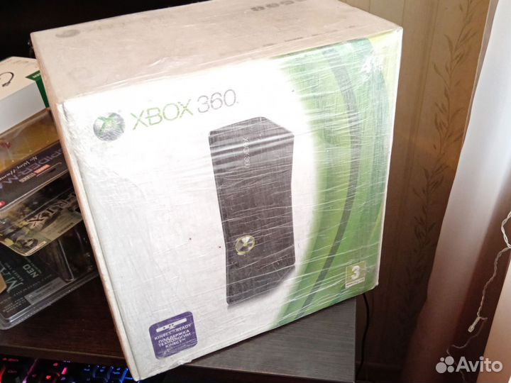 Xbox 360 slim 4gb