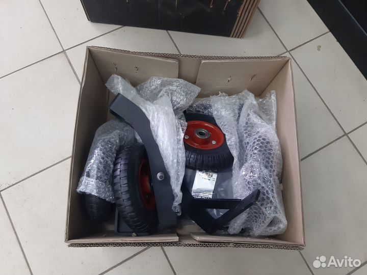 Тележки под лыжи снегохода с креплением