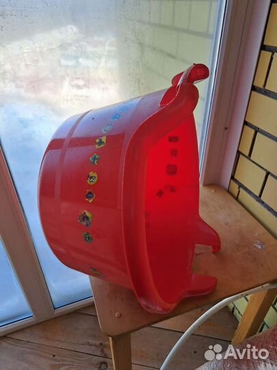 Мусорные ведра, урны, таз