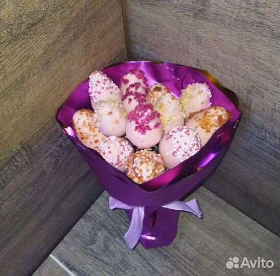 Клубника в шоколаде букет