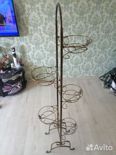 Подставка под цветы