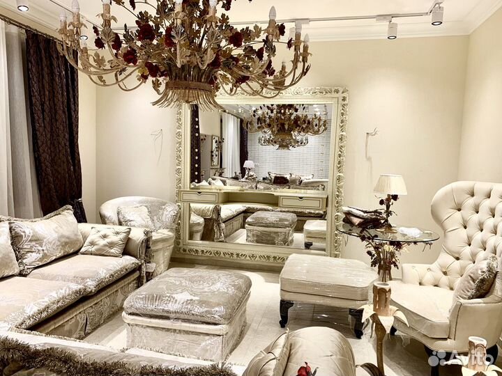 Зеркало.Консоль.Тв тумба. Выстав.образцы.Италия