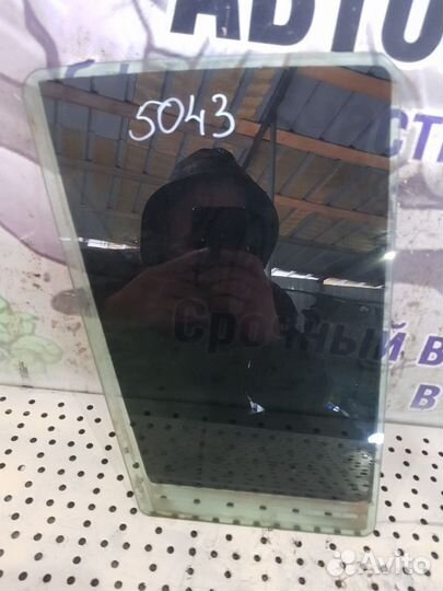 Стекло собачника заднее правое Kia Sportage