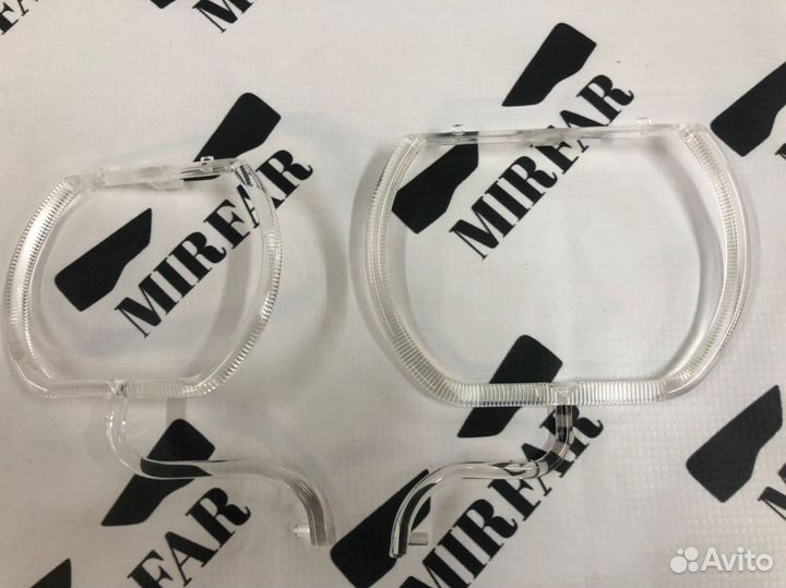 Левое внутреннее кольцо фары BMW 5 G30 2017-2020