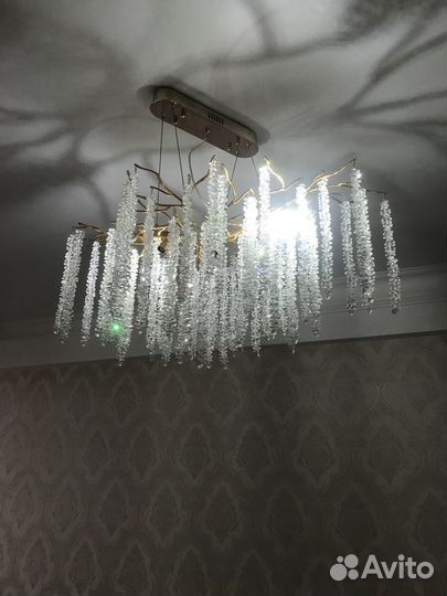 Люстра новая