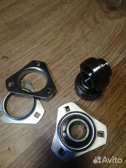 Подшипник ведущего вала самоцентрующийся