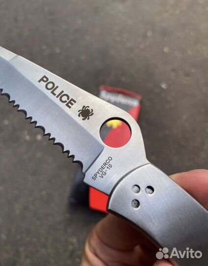 Нож Spyderco Police