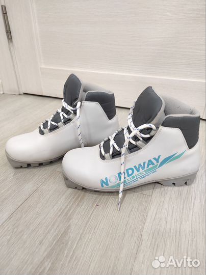 Ботинки для беговых лыж 37 Nordway Bliss NNN