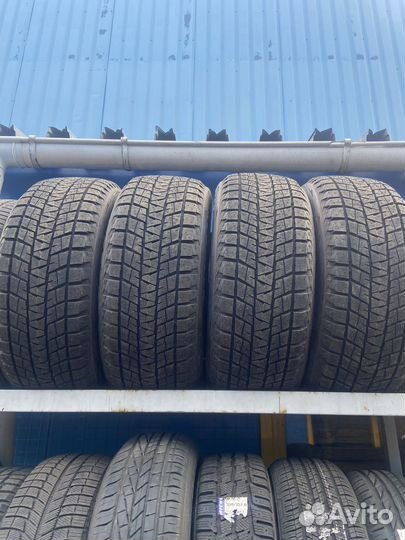 Bridgestone Blizzak DM-V1 275/50 R22 111R