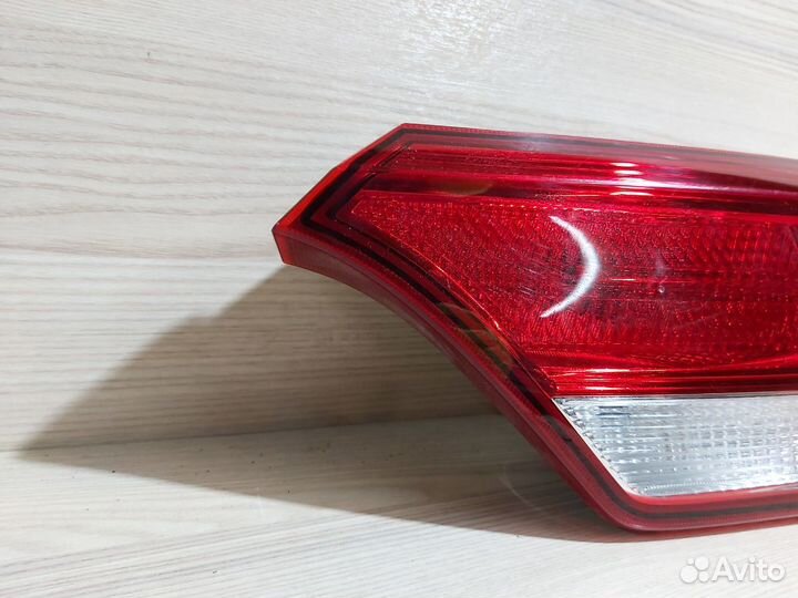 Фонарь задний внутренний правый Kia Rio 4