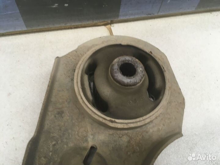 Рычаг передний правый Rezzo 2005-2010