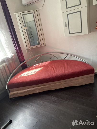 Диван-кровать 