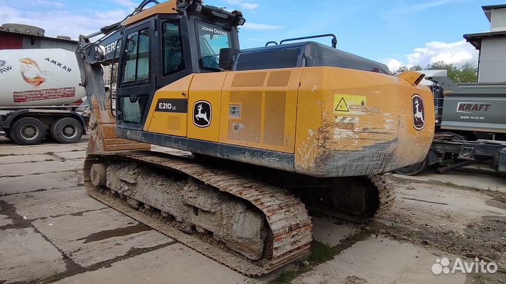 Гусеничный экскаватор John Deere E210 LC, 2020