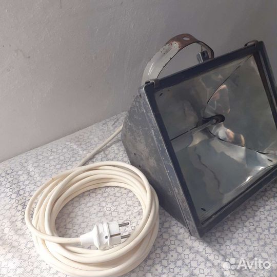 Прожектор уличный бу