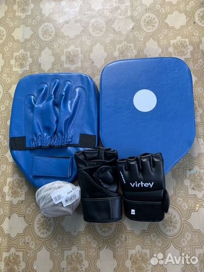 Комплект для единоборств