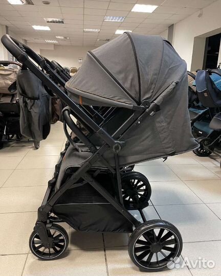 Коляска с перекидной ручкой