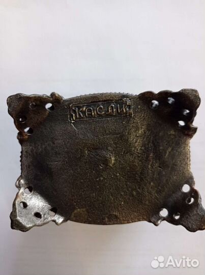 Шкатулка бронза, касле