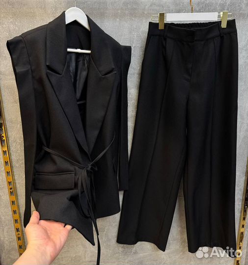 Трендовый костюм пиджак без рукавов + брюки