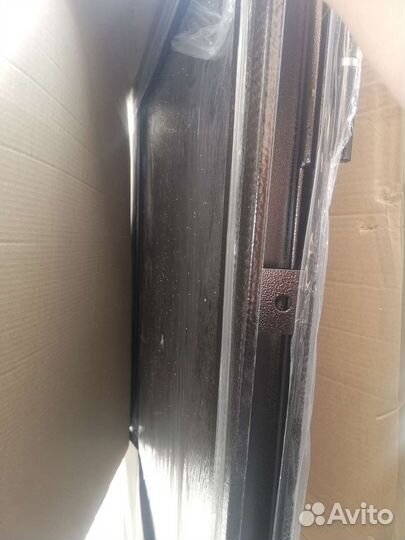Дверь входная металлическая новая