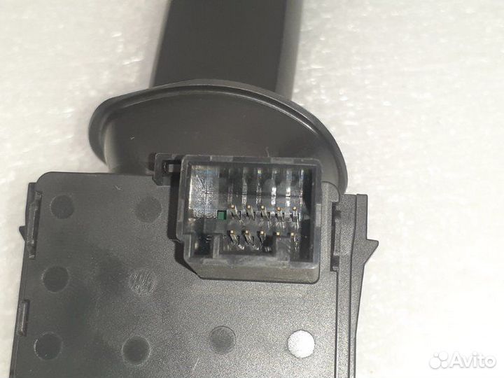 Подрулевой переключатель дворников правый Ford