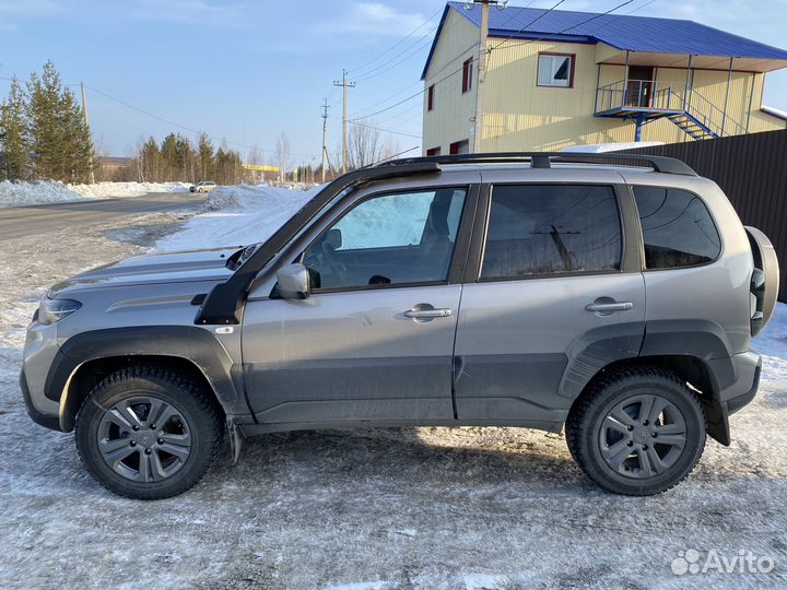 Водитель легкового автомобиля