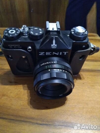 Плёночный фотоаппарат Зенит